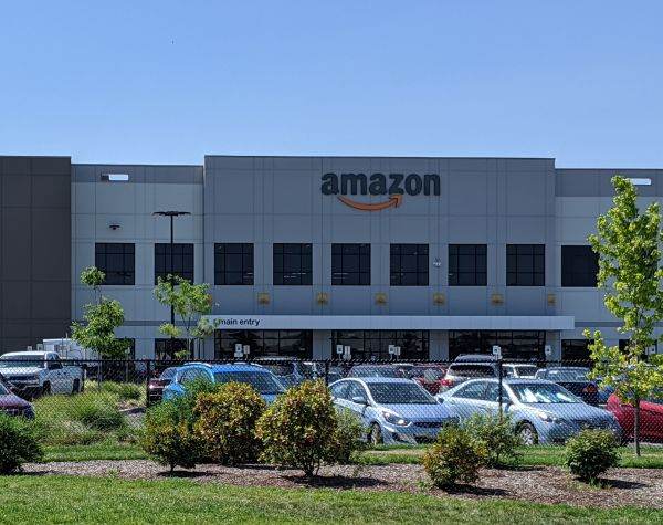 Amazon, implicată într-un caz de fraudă vamală în Italia